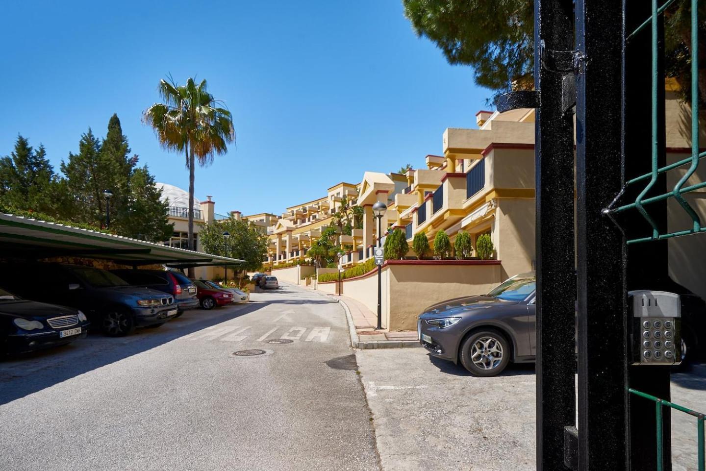 OleHolidays 601 Romana Playa junto al mar Marbella Bagian luar foto